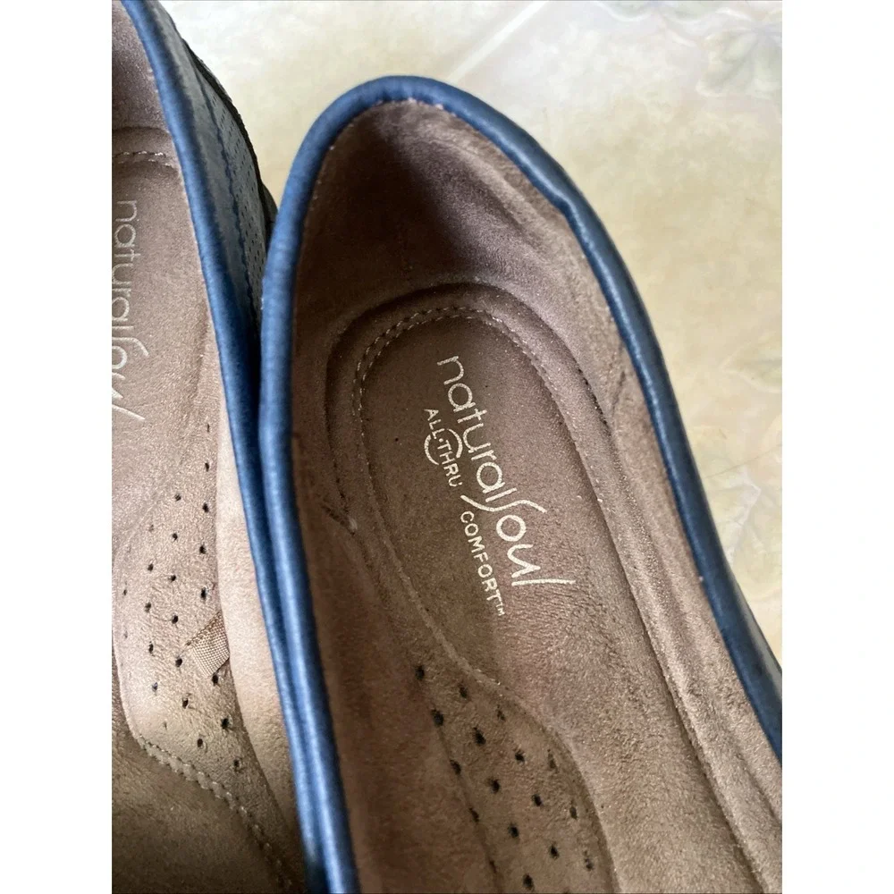NaturalSoul‎ Slip On Shoes Sz US 7.5 Slip Vegan Blue Leather Perforated Sides